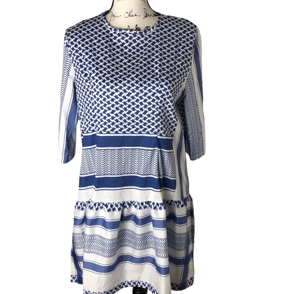 Women’s Size M Lightweight Blue Patterned Dress